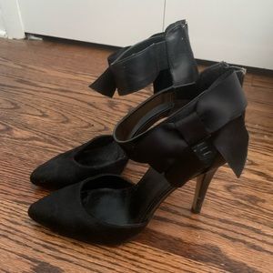 Size 9 Elle brand black bow high heels